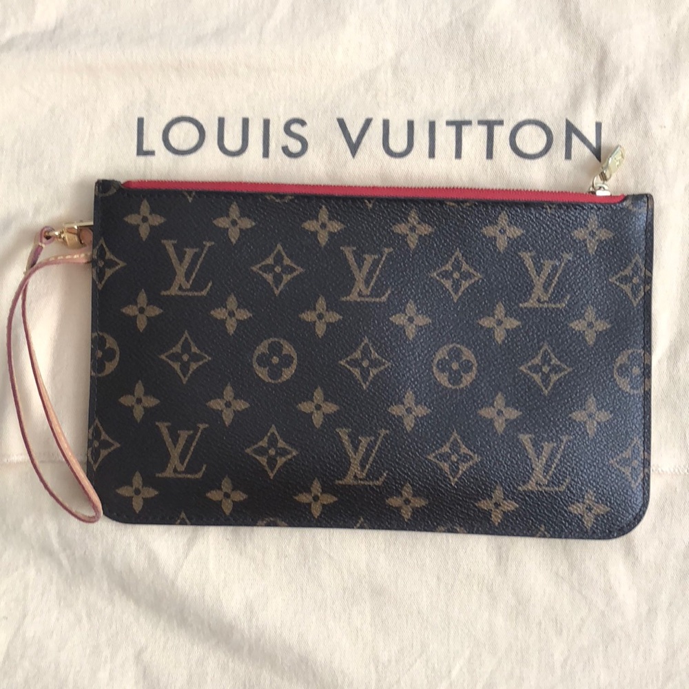 Louis Vuitton Wristlet Pochette 2015